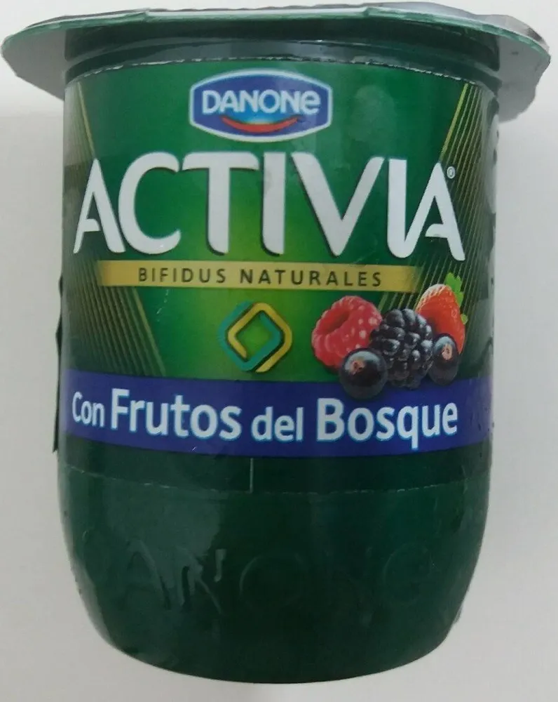 Activia con frutos del bosque