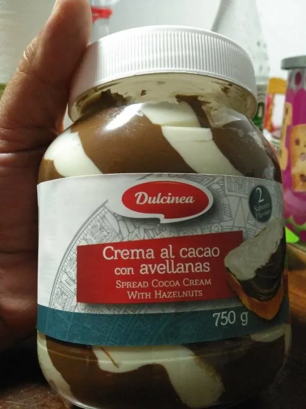 Crema al cacao con avellanas