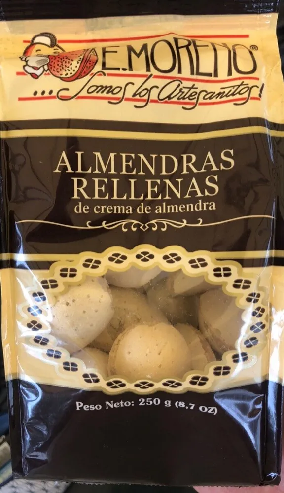 Almendras rellenas turrón