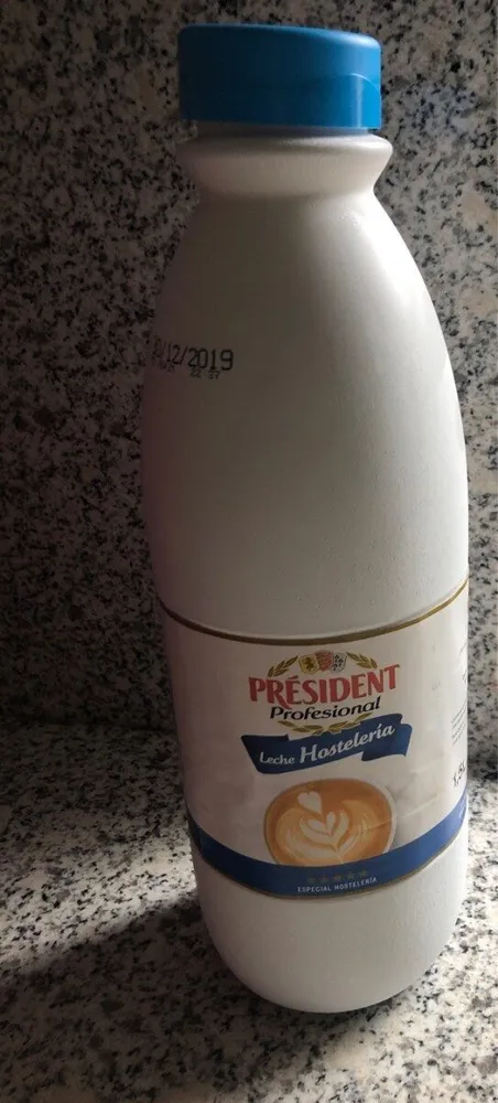 Leche semidesnatada Président profesional