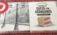 Turrón de queso con arándanos