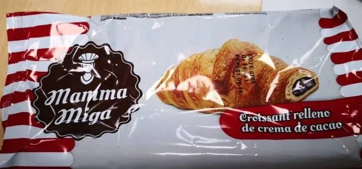 Croissant relleno de crema de cacao