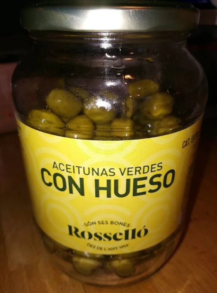 Aceitunas verdes con hueso