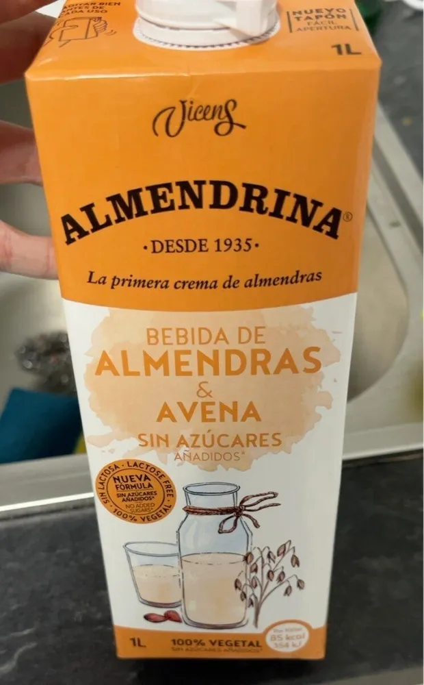 Bebida de almendras y avena