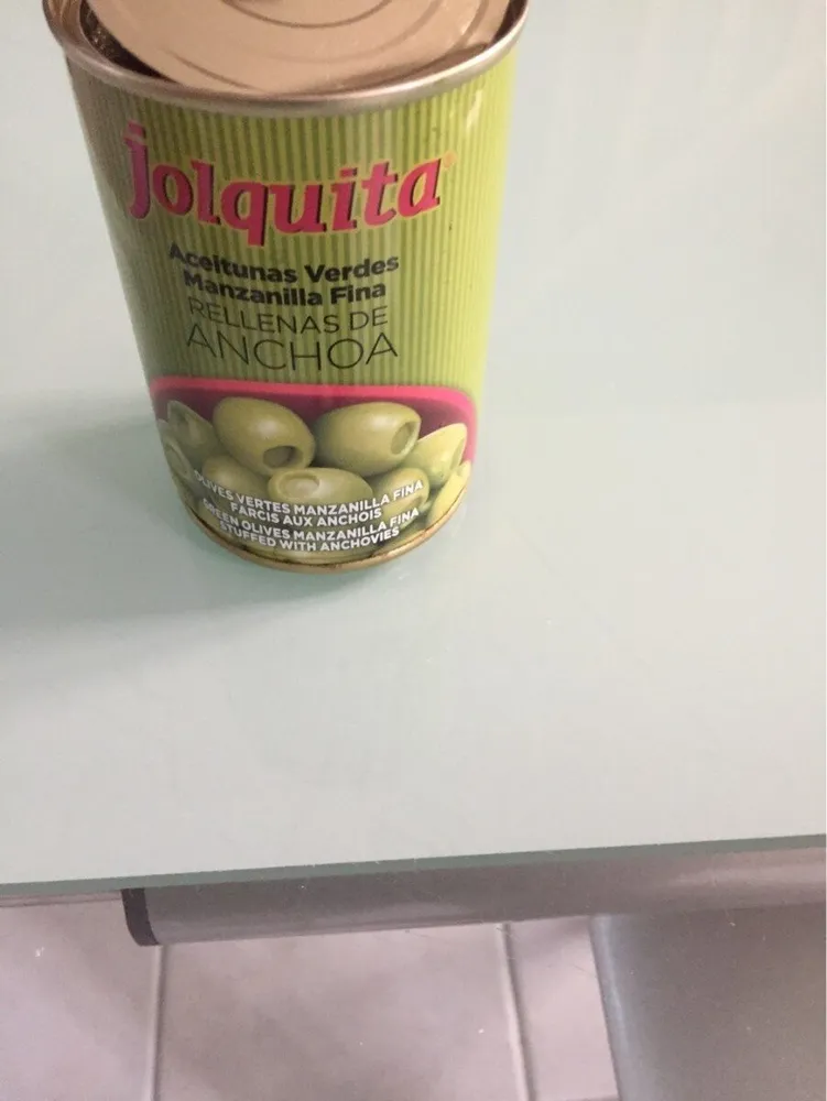 Olives vertes farcis aux anchois