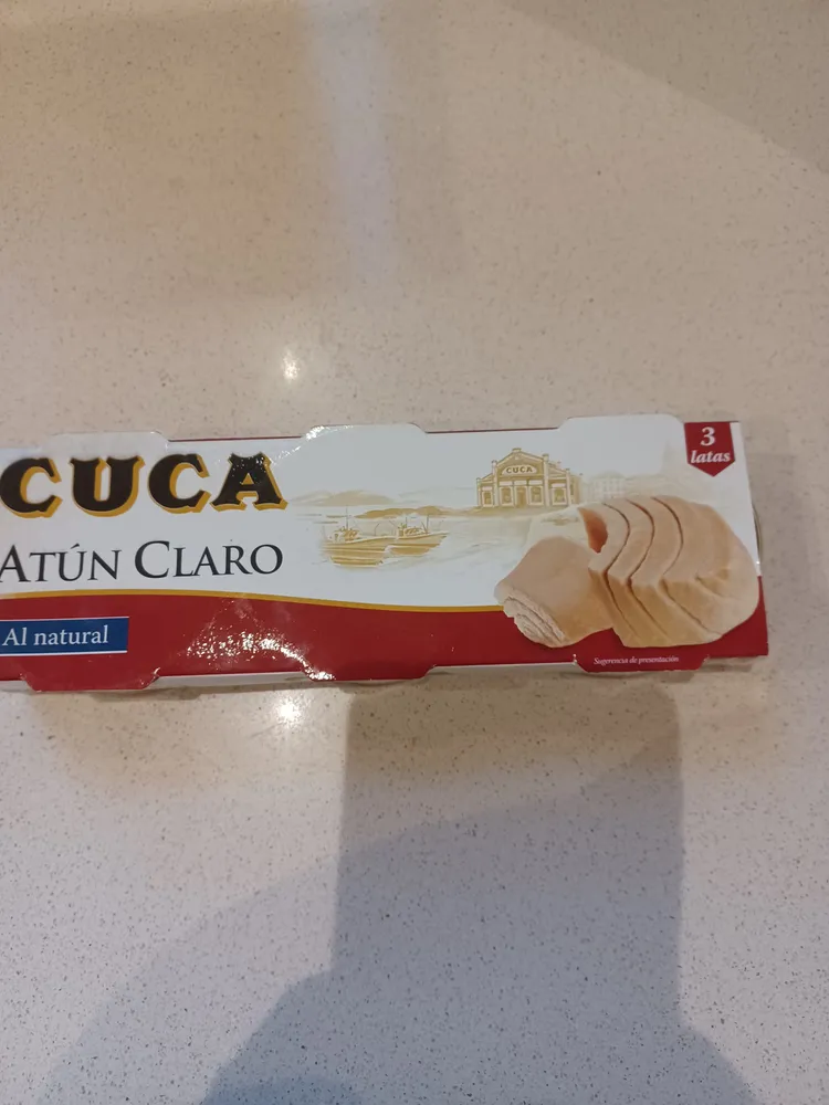 Cuca atún claro