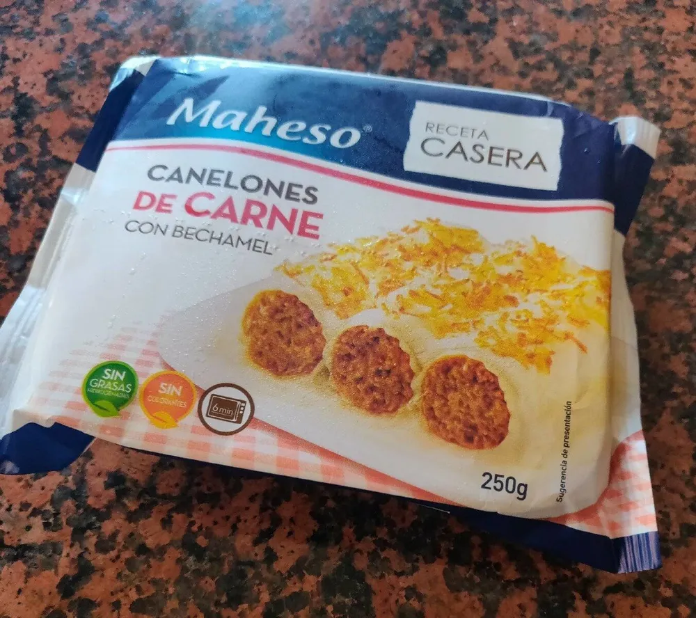 Canelones de carne con bechamel