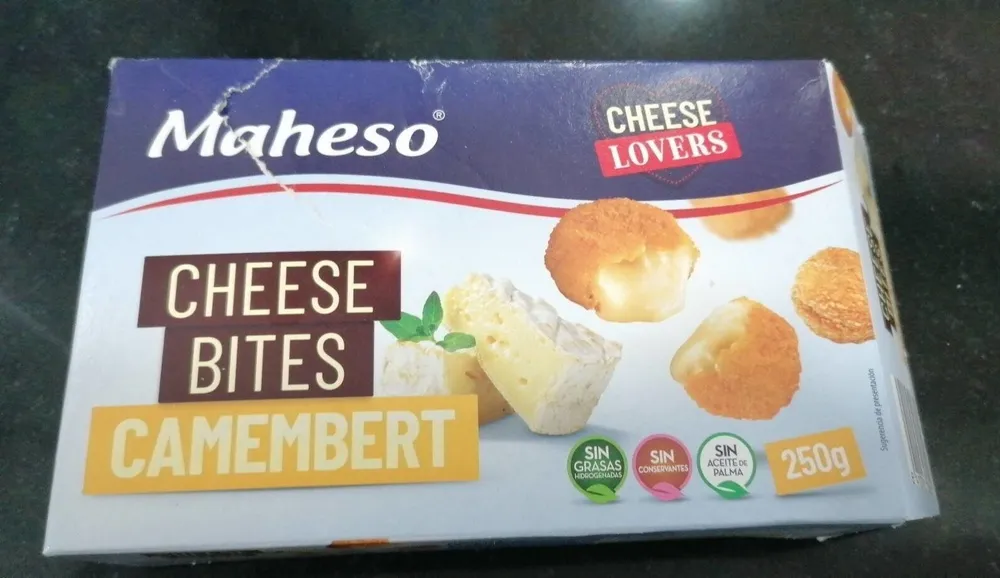Cheese bites camembert