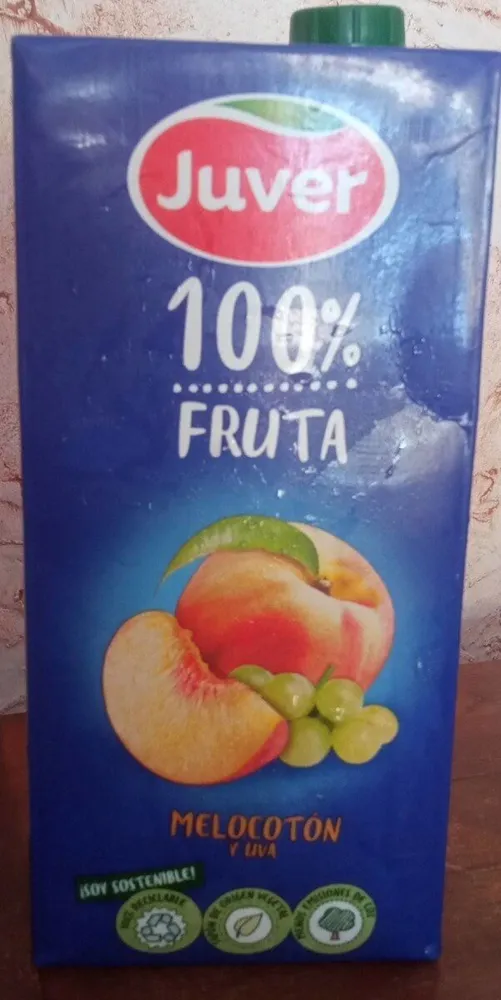 Melocotón y uva