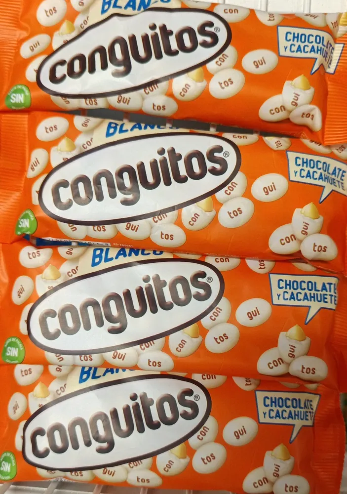 Conguitos white