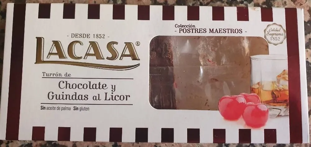 Turrón de chocolate y guindas al licor