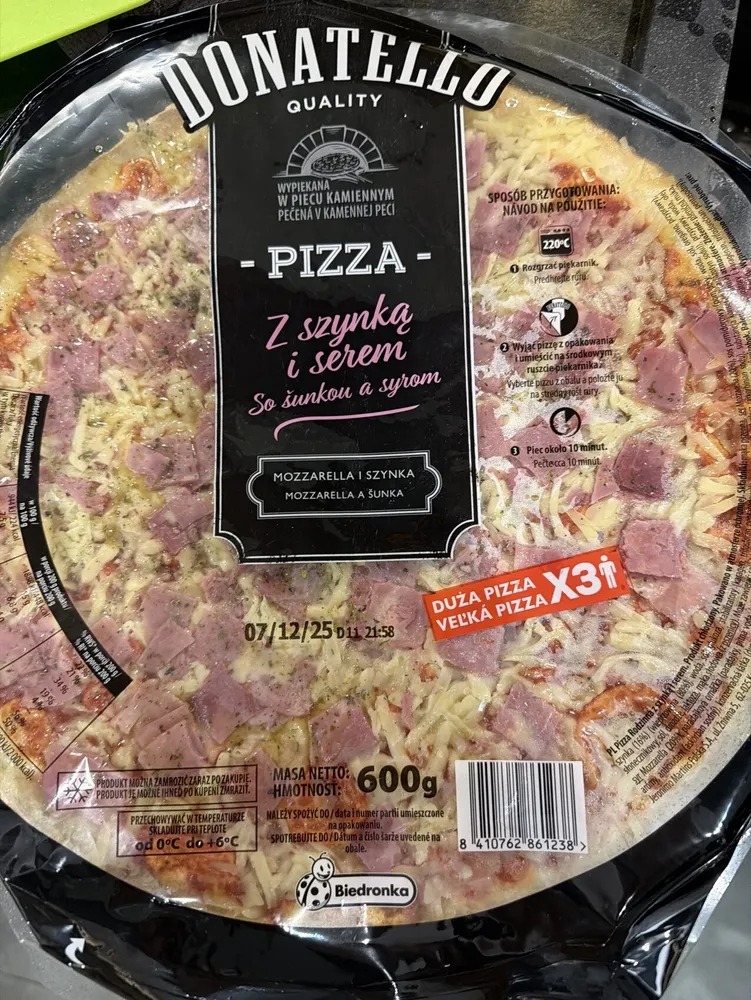 Pizza z szynką i serem