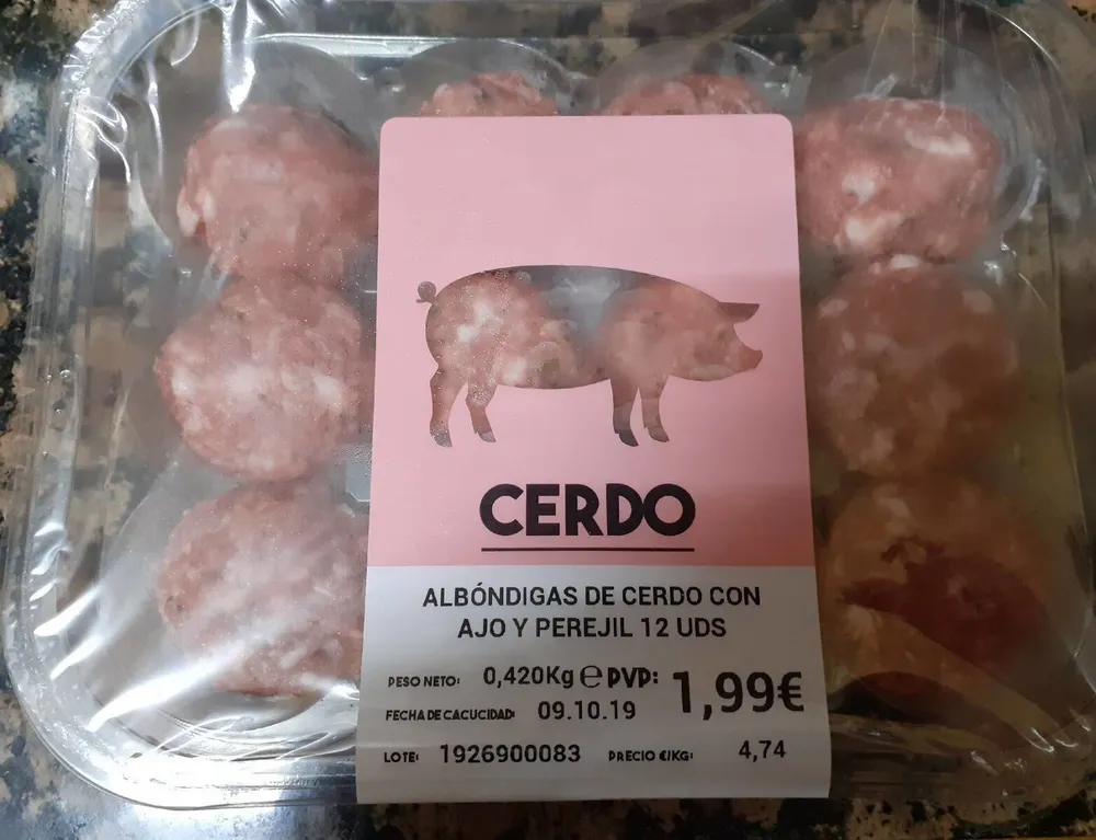 Albóndigas de cerdo con ajo y perejil