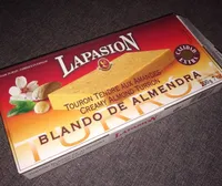 Touron tendre aux amandes