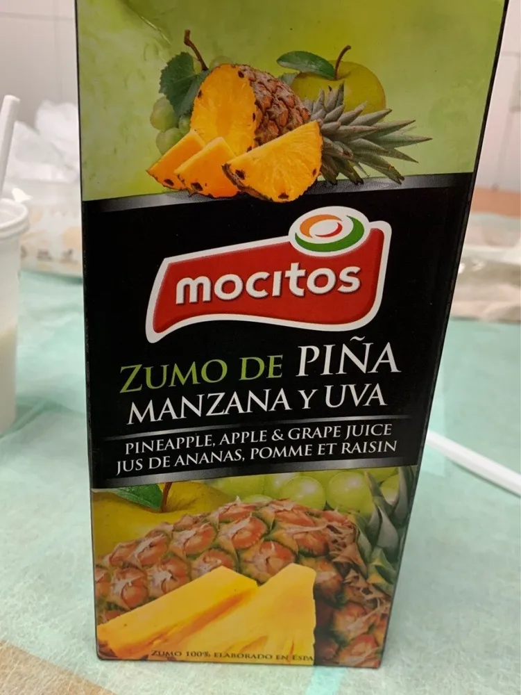 Zumo de piña manzana y uva