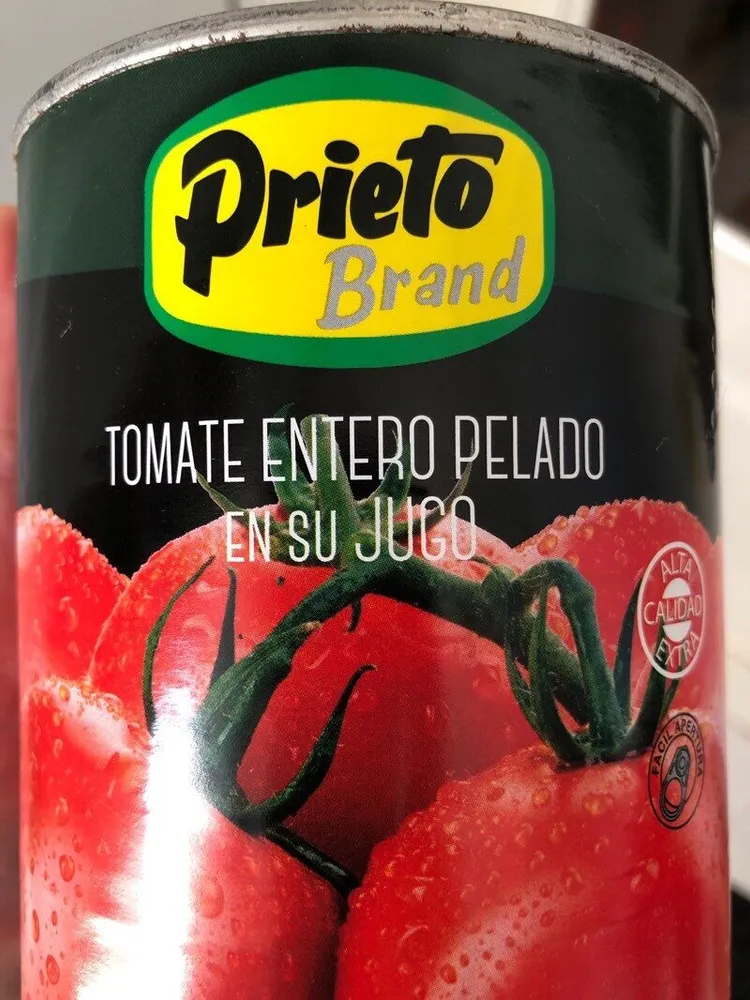 Tomate entero pelado en su jugo