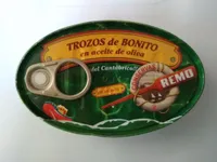 Trozos de bonito en aceite de oliva