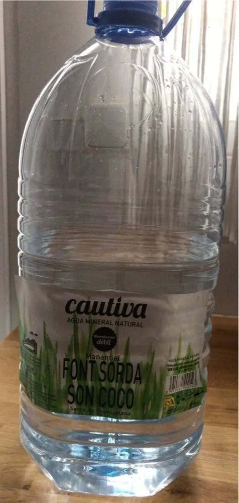 AGUA CAUTIVA