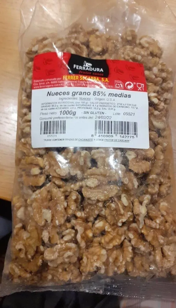 Nueces grano 85% medias