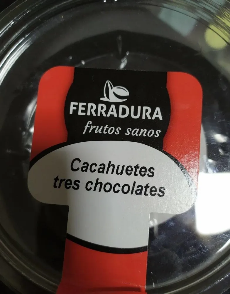 Cacahuetes tres chocolates