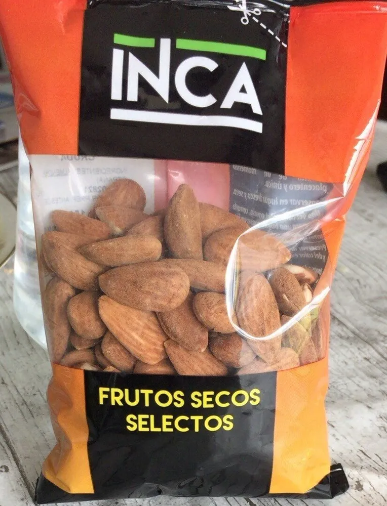 Almendra largueta cruda