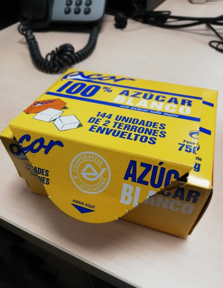 Terrones de azúcar blanco