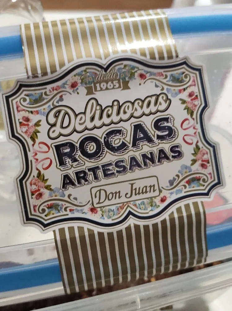 Rocas chocolate y galletas caramelizadas