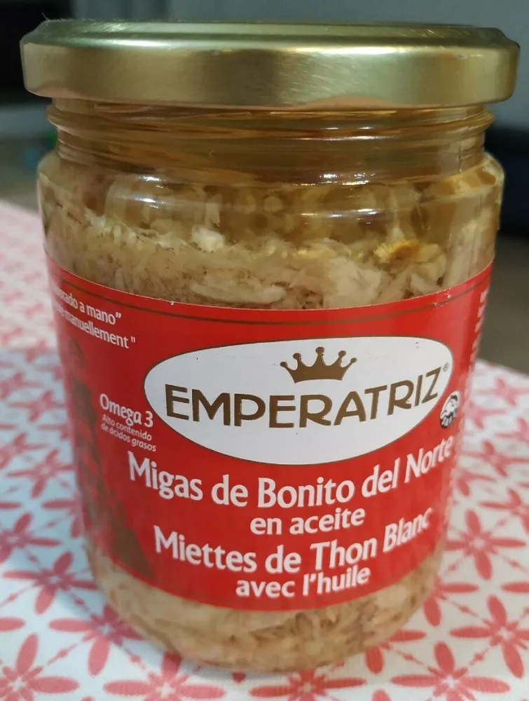 Migas de bonito del norte en aceite