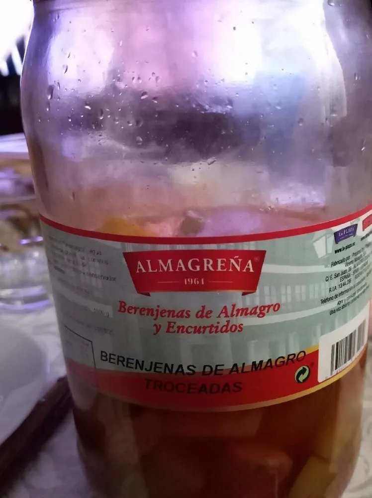 Berenjena de almagro y encurtidos