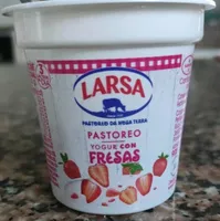 Yogur de pastoreo con fresas