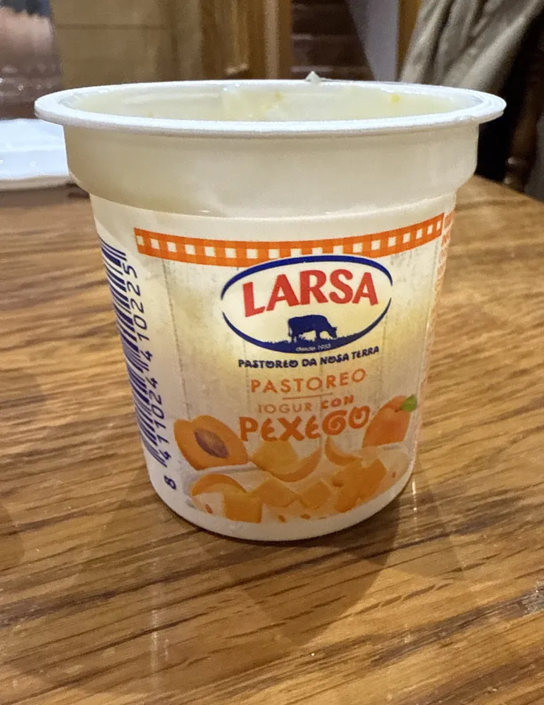 Yogur con melocotón