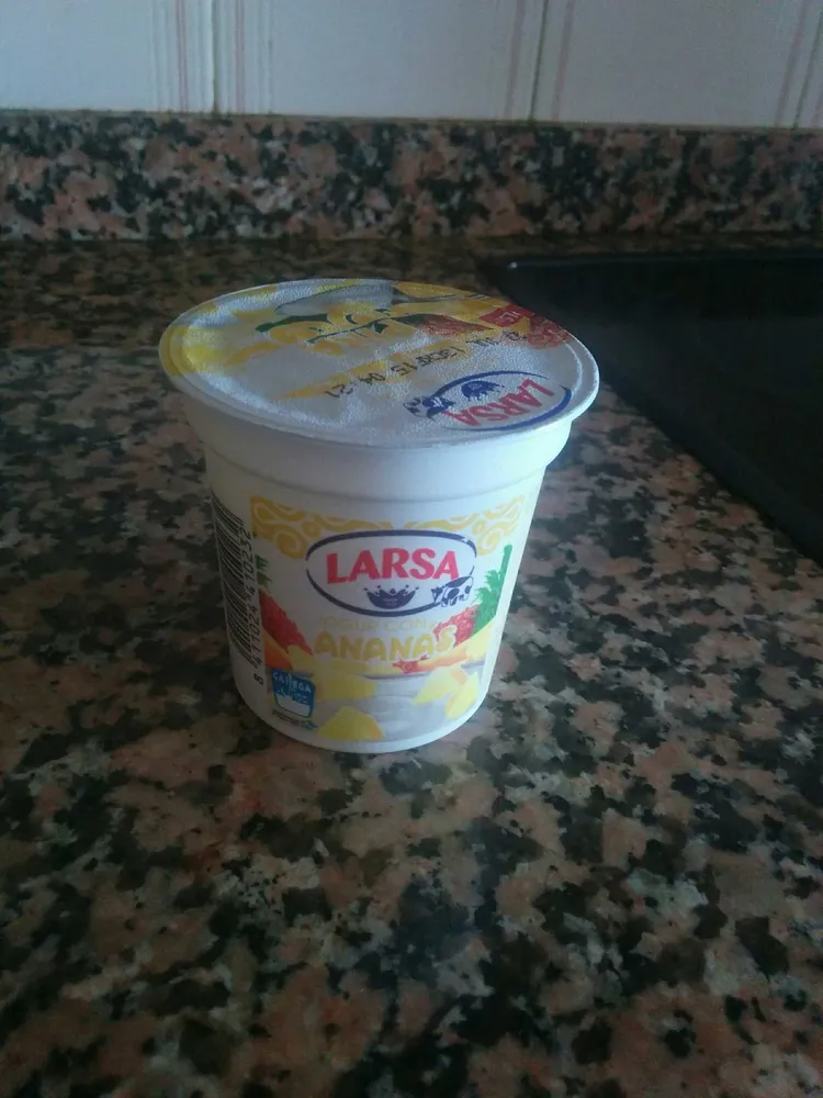 Yogur sabor piña