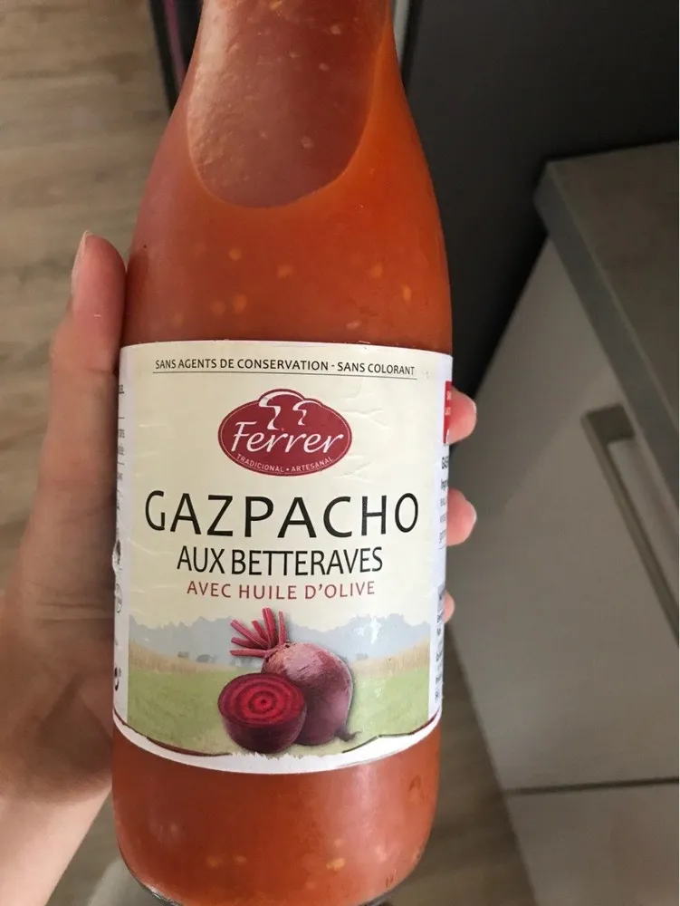 Gazpacho aux bettraves avec huile d'olive