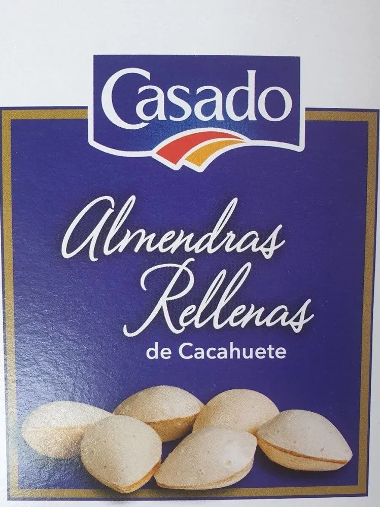 Almendras rellenas de cacahuete