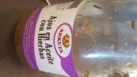 Ajos en aceite con hierbas