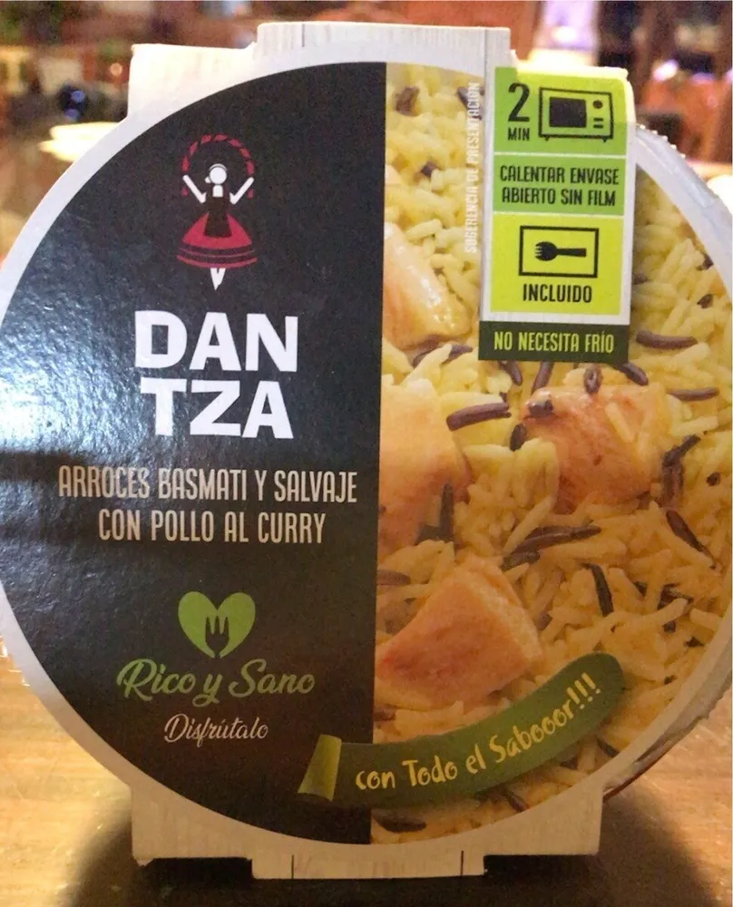 Arroces basmati y salvaje con pollo al curry