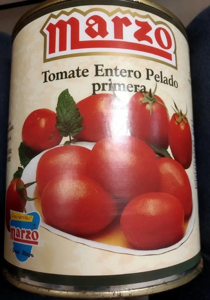 Tomate entero pelado