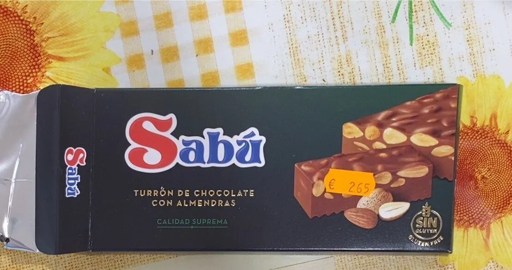 turron de chocolate con almendras