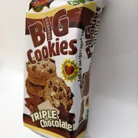 Big cookies triple chocolate