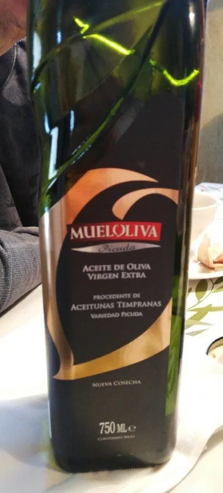 Aceite de oliva virgen extra variedad Picudo botella 750 ml