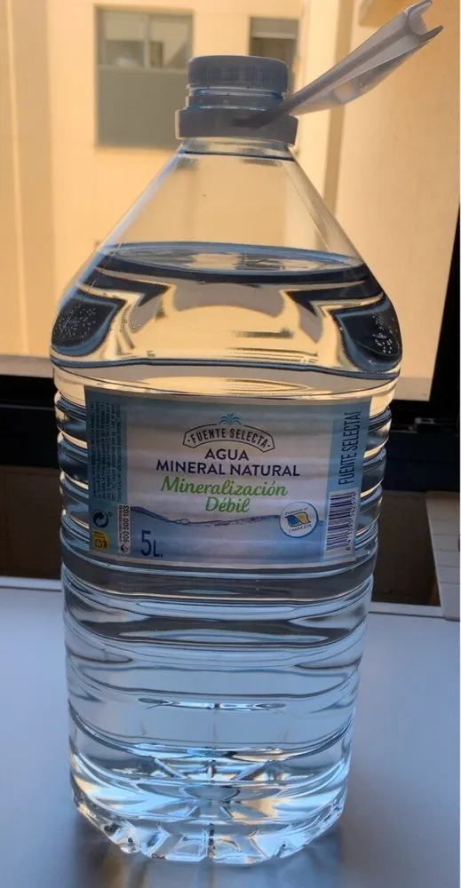 agua mineral natural