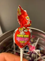 Super sour bubble gum pops