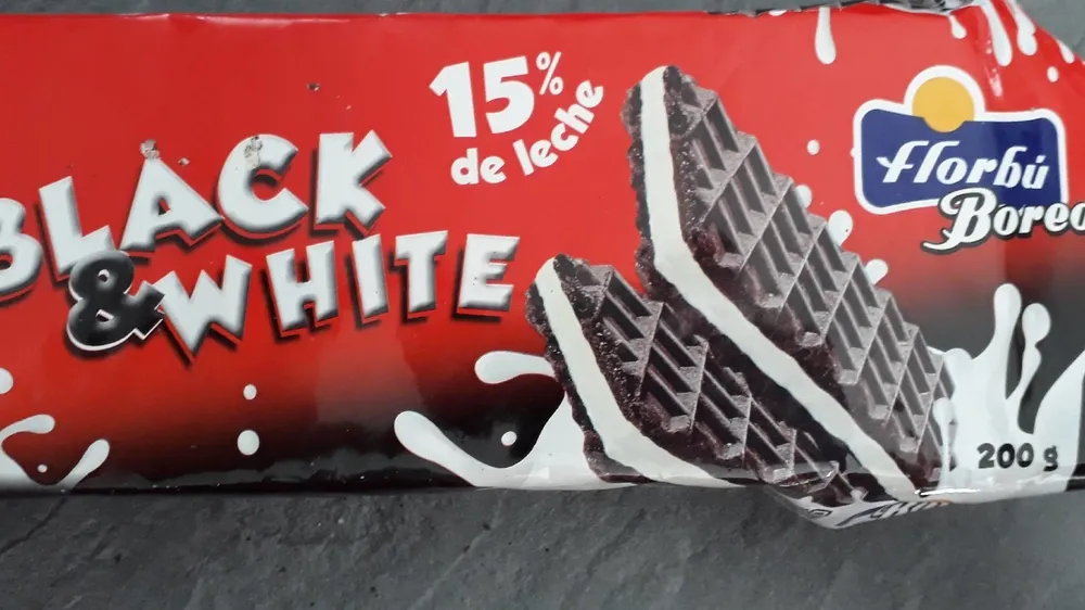 Black & White Gaufrette fourrée au lait