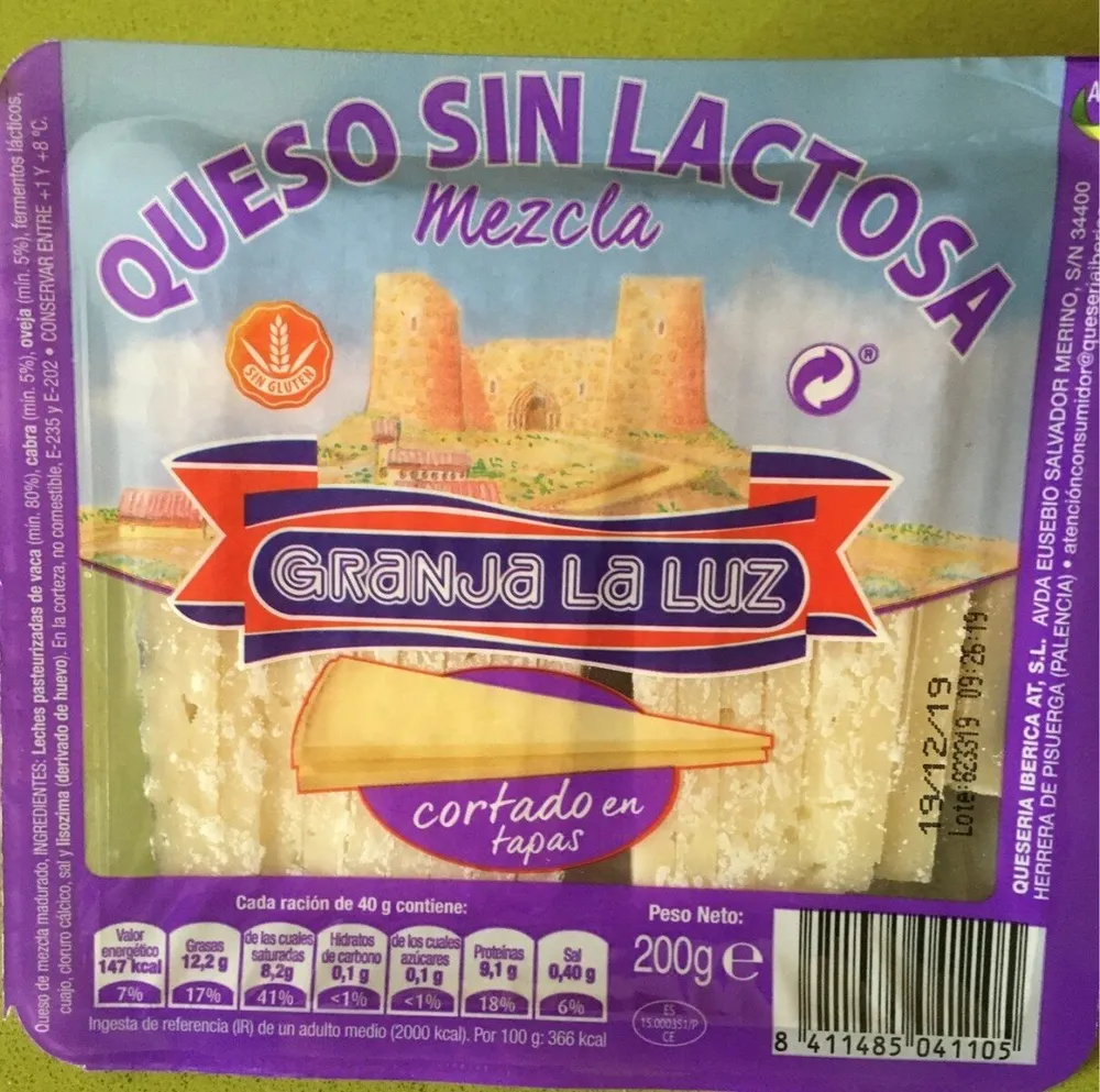 Queso sin lactosa mezcla cortado en tapas