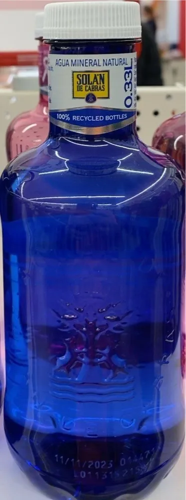 Agua mineral natural