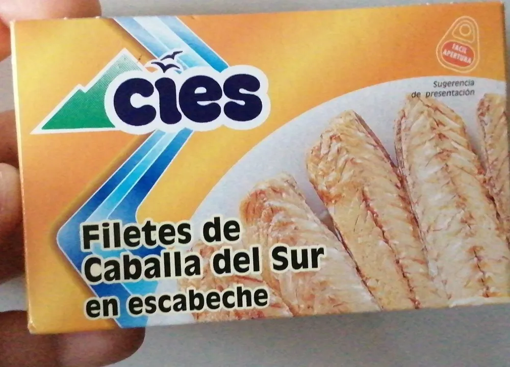 Filetes de caballa del sur en escabeche