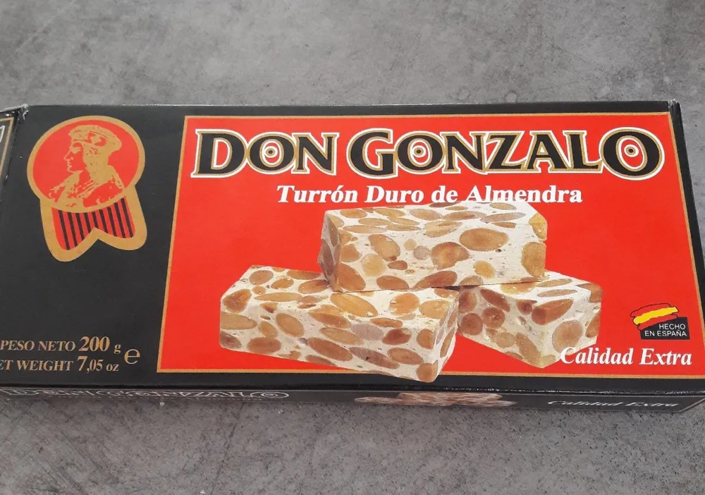 Nougat dur aux amandes