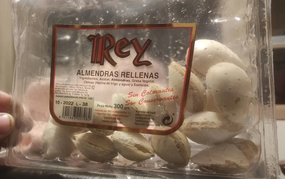 Almendras rellenas