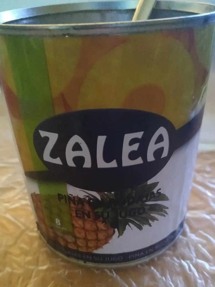 Piña en rodajas en su jugo