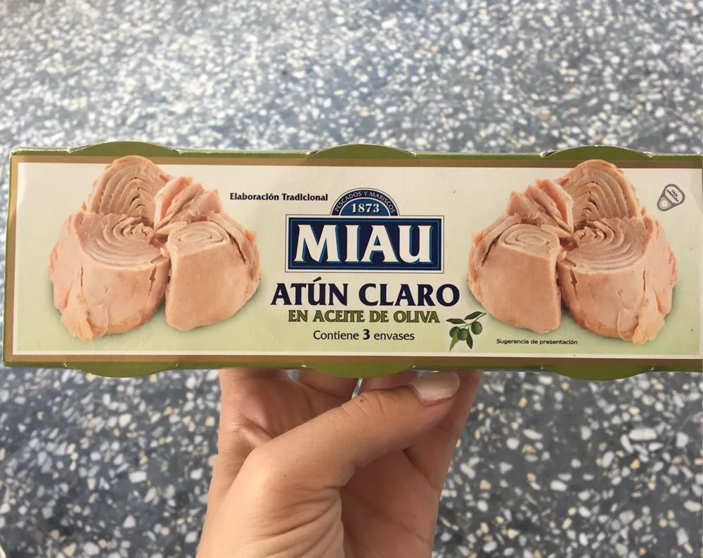 Atun claro